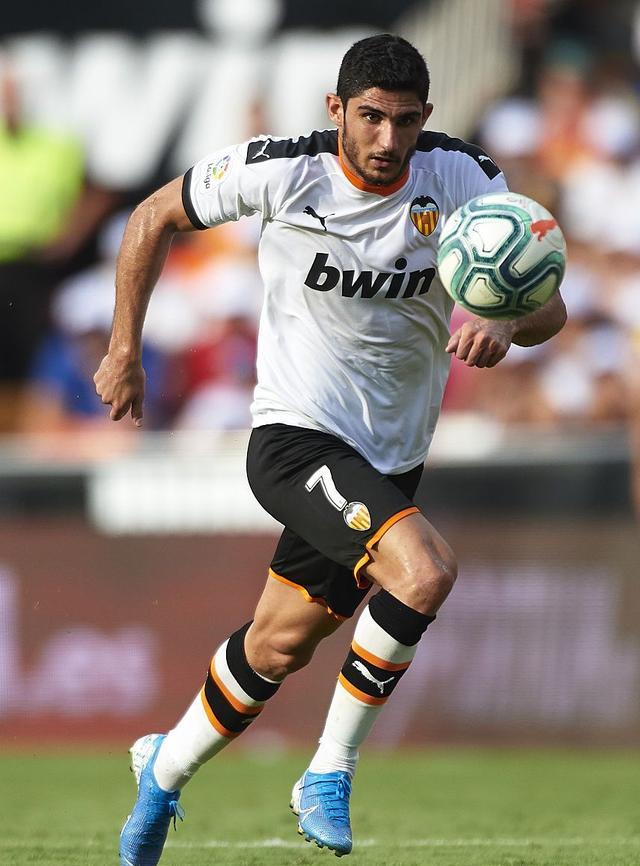 东方瓦伦西亚的全球最大级集装箱船