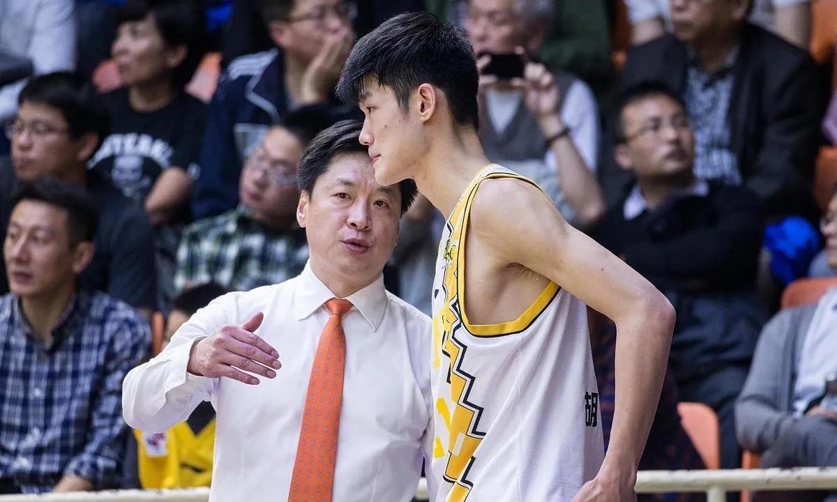 包含转折点！上海久事更衣室发声，CBA常规赛赛后攻防权衡，气氛紧张，球探报告显示潜力的词条