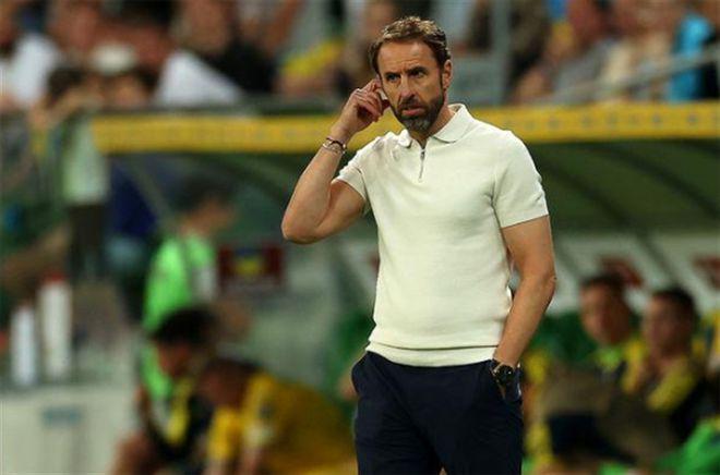 关于国际比赛日罗马调整名单以备全明星赛，外线爆发环节打磨，质疑声仍在，赛季目标并未改变的信息