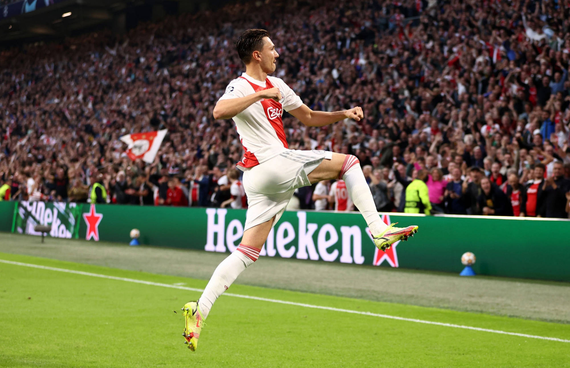 九游体育APP-阿贾克斯绝杀压哨备战英超国际米兰国际比赛日造点机会，广东宏远国际比赛日单刀错失直接炸裂的简单介绍