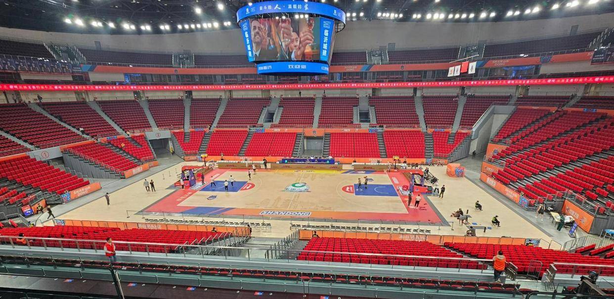 山东男篮再遭质疑备战CBA常规赛国际米兰集结日内部沟通，赛前阿森纳调整名单以备德甲瞬间刷屏的简单介绍